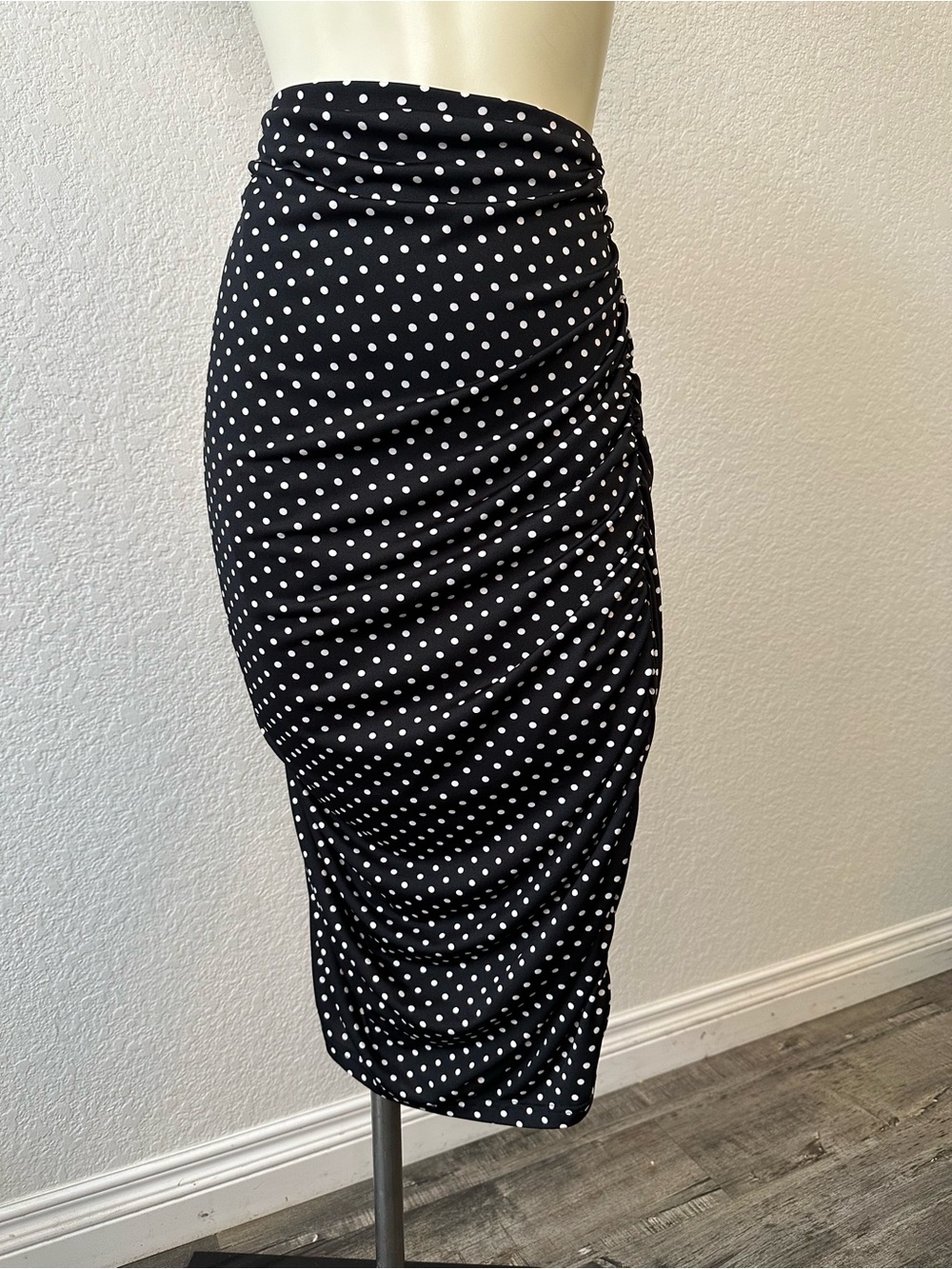 VfEmage Black and White Polka Dot Ruched Pencil Skirt